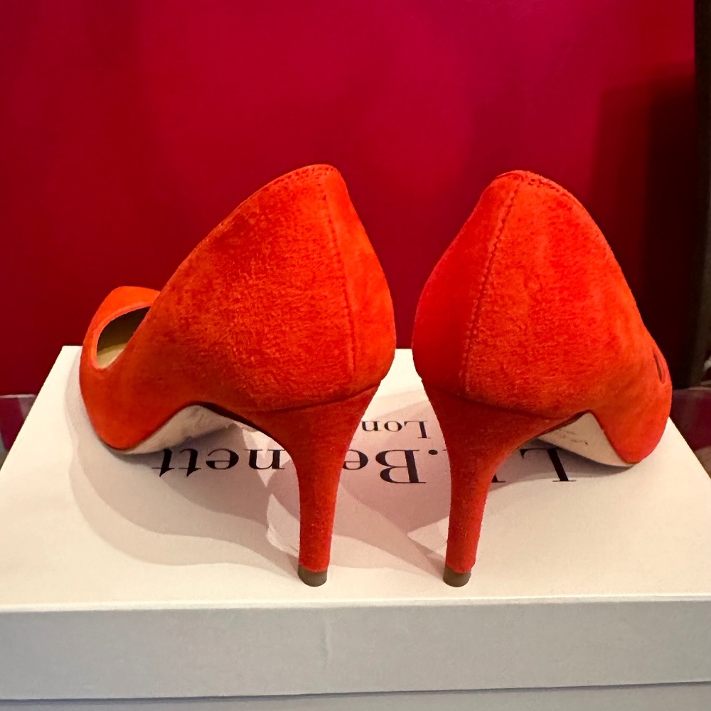 LK Bennett floret orange suede pointed toe Coutrs